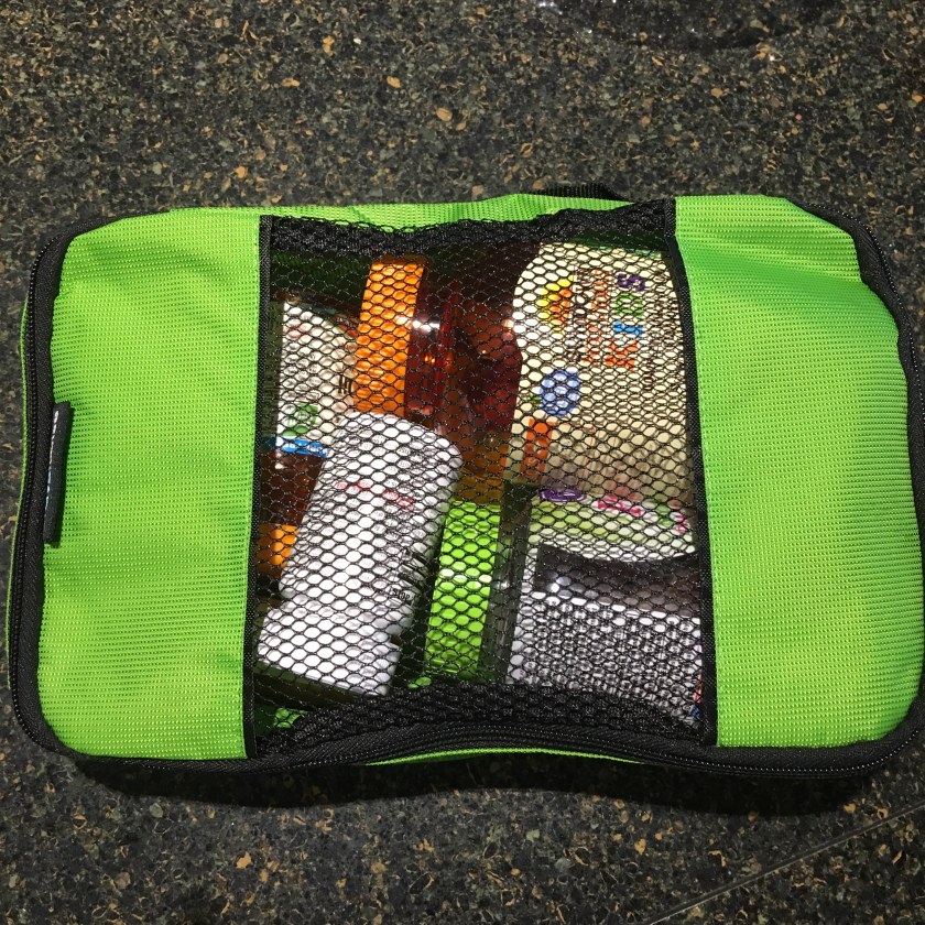 Store bathroom accessories-packing cubes